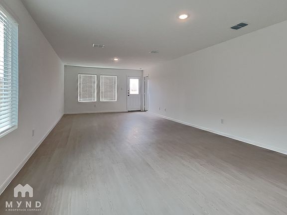 4th image of 539 River Run Way