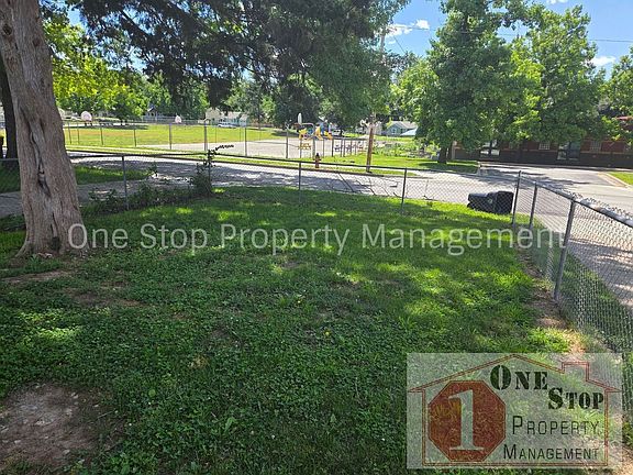 3rd image of 7037 Askew Ave