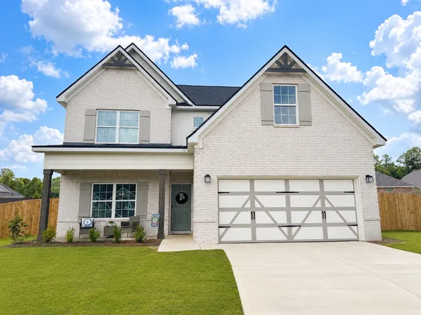16 Quail Run Ct, Smiths Station, AL 36877