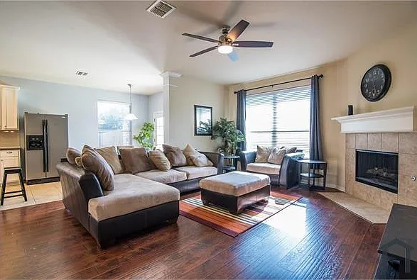 1412 Kittyhawk Dr — Photo 24