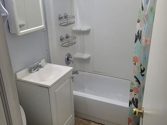3rd image of 7309 Ditzler Ave