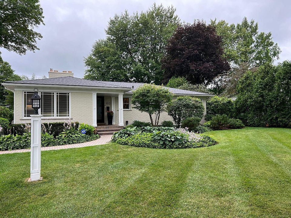 1st image of 152 Bassett Pl