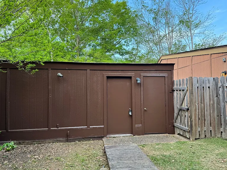 1255 E County Line Rd #D4 — Photo 14