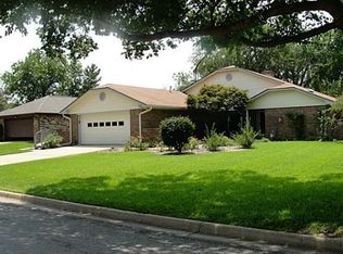 929 Yellowstone Dr, Grapevine, TX 76051