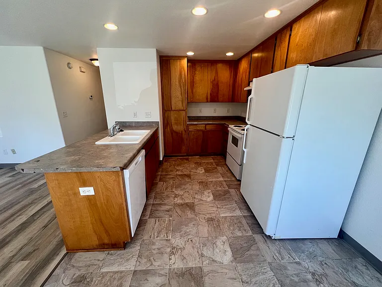 3151 Forest Hills Dr — Photo 7