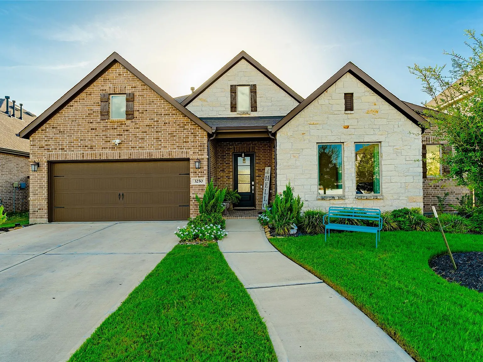 4 bed, 3.0 bath, 2793 sqft, $3,900 — Photo 2