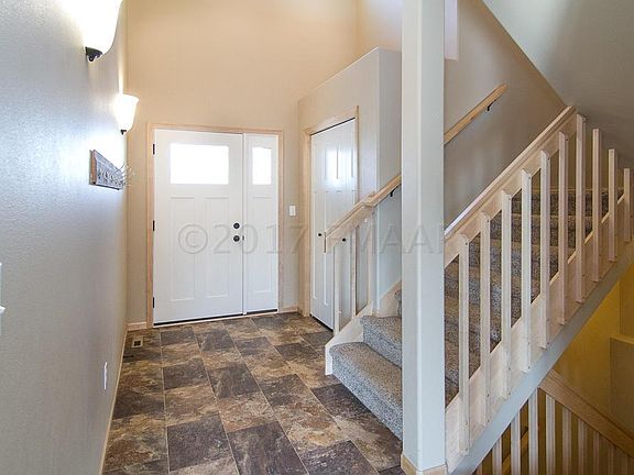 4th image of 1525 46th Ave S