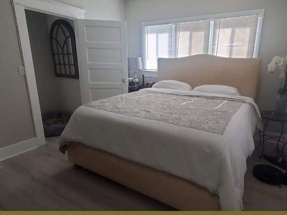4th image of 137 N Pleasant Ave #207