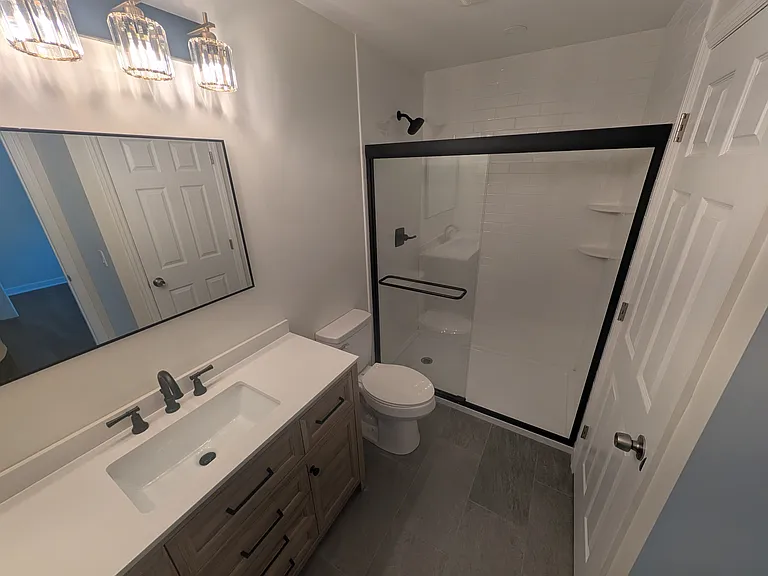 Primary Bedroom ensuite Bathroom