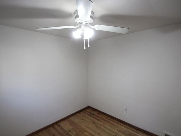 4th image of 421 Franklin Ave APT C