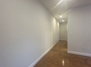 25 Queensberry St APT 12, Boston, MA 02215