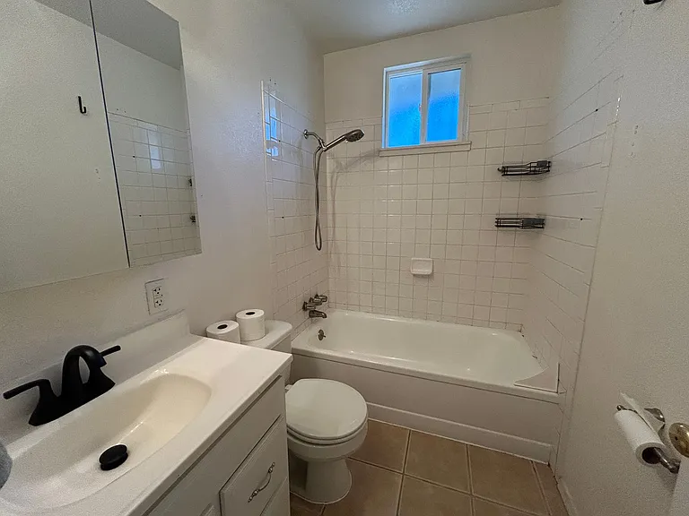 4607 11th Ave — Photo 13