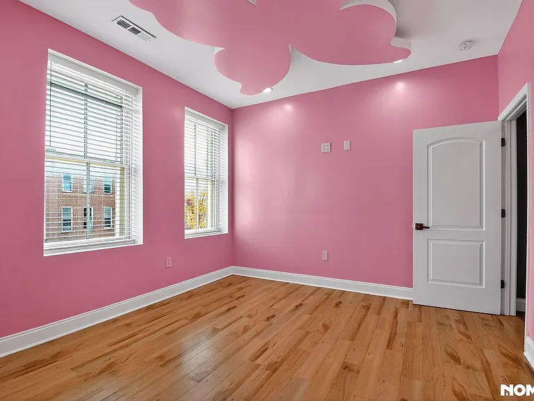 118 S Fulton Ave — Photo 16