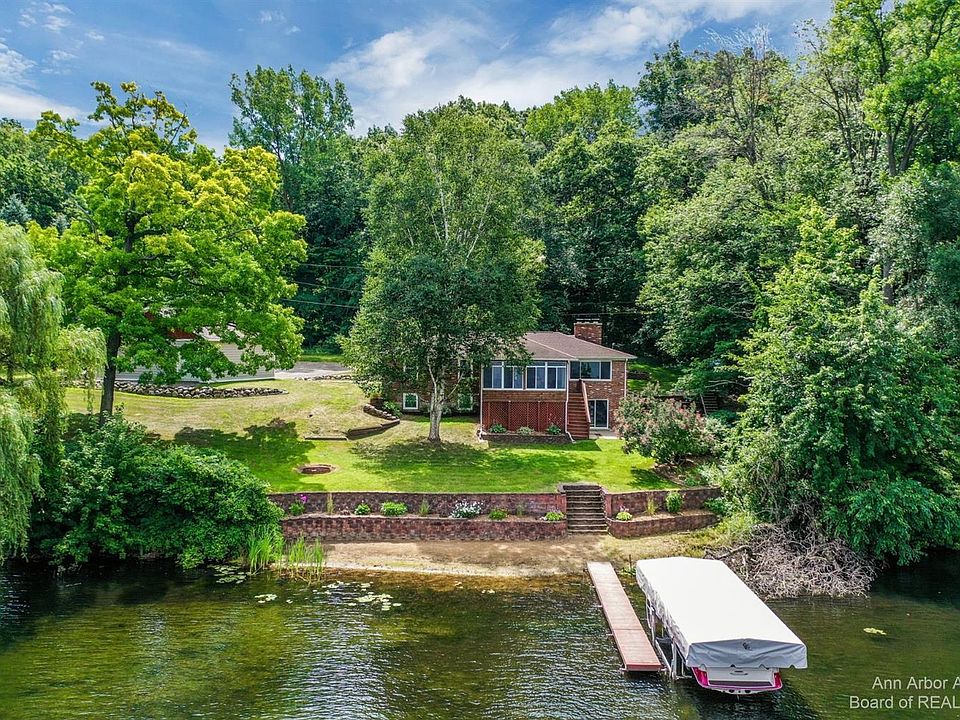 1st image of 2419 Oltesvig Ln
