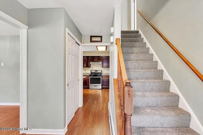 4th image of 14 McGregor Court
