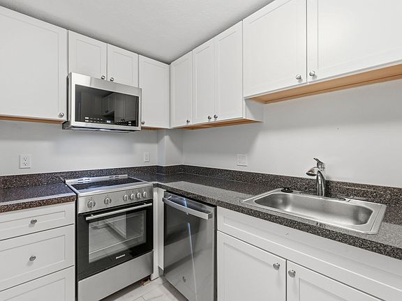 4th image of 269 Harvard St APT 14