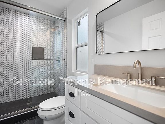 3rd image of 4895 54th St