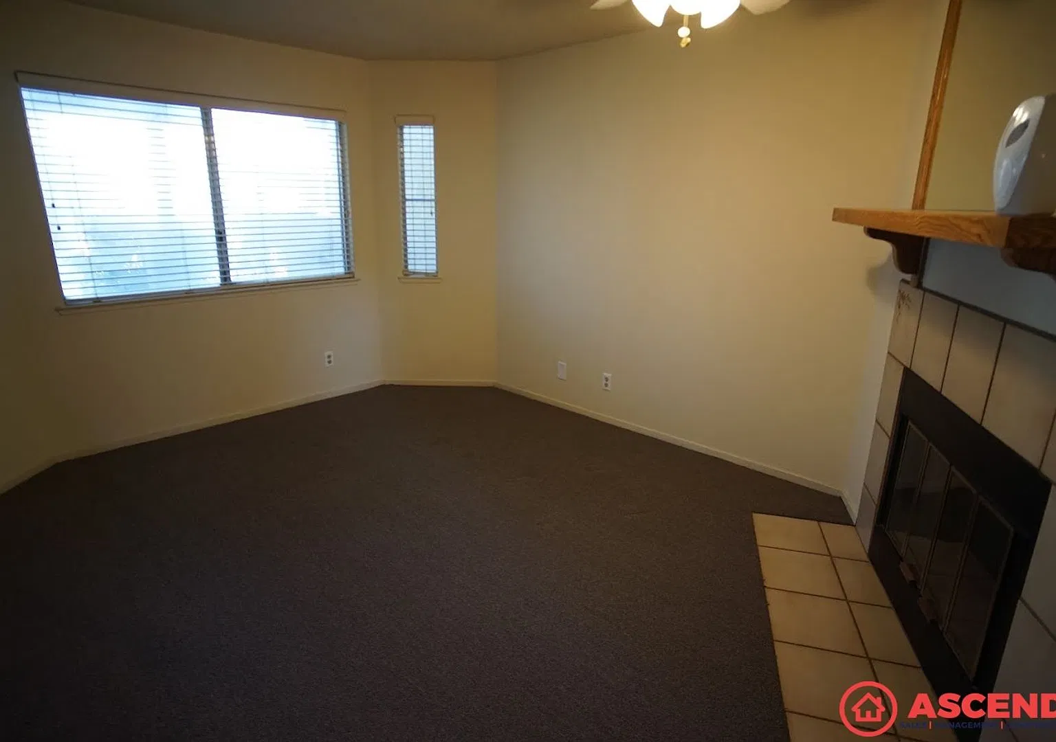 Stunning Townhome in Southwest Bakersfield! — Photo 3