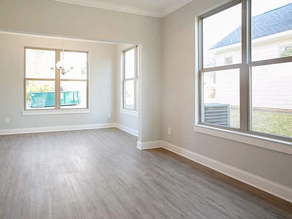 4th image of 5308 Hearthstone St