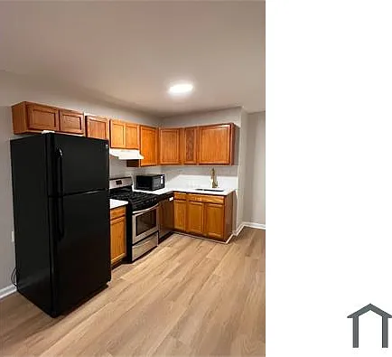 4 bed, $2,500 — Photo 2