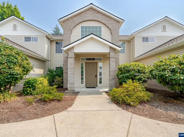 82 Weldwood Dr, Lebanon, OR 97355