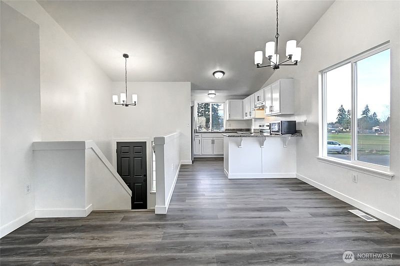 3rd image of 8823 18th Avenue E