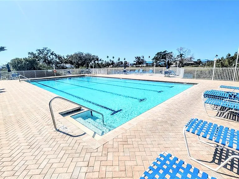 958 Sandpiper Cir #958 — Photo 33