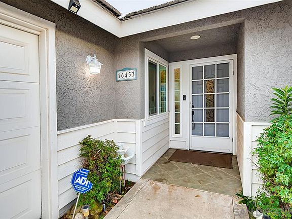 3rd image of 16433 Daza Dr