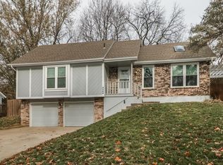 3588 NE Chapel Dr, Lees Summit, MO 64064