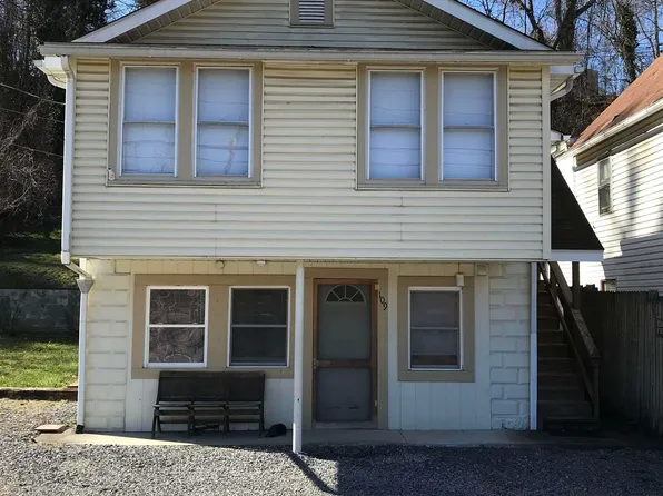 109 Tower Ln, Westover, WV 26501