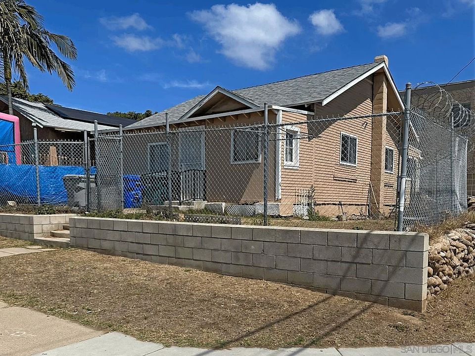 1st image of 3250 Clay Ave