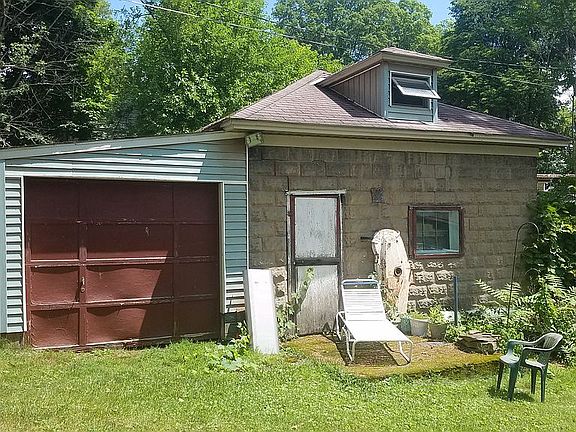 5th image of 10836 Utley Ave