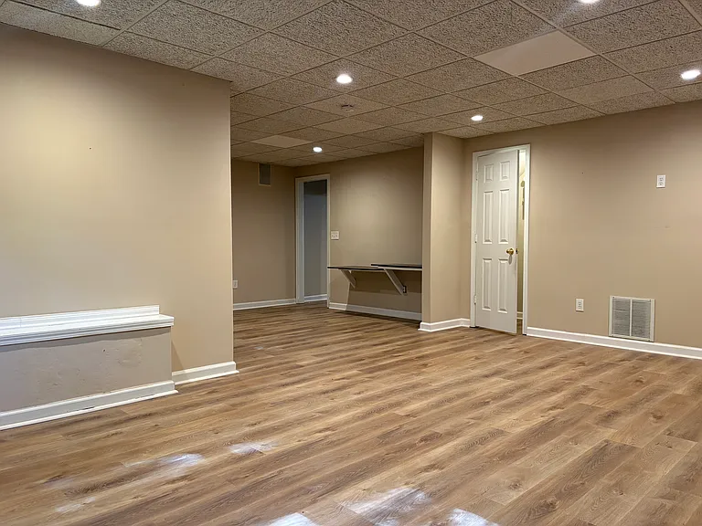 1002 Oak Way — Photo 11