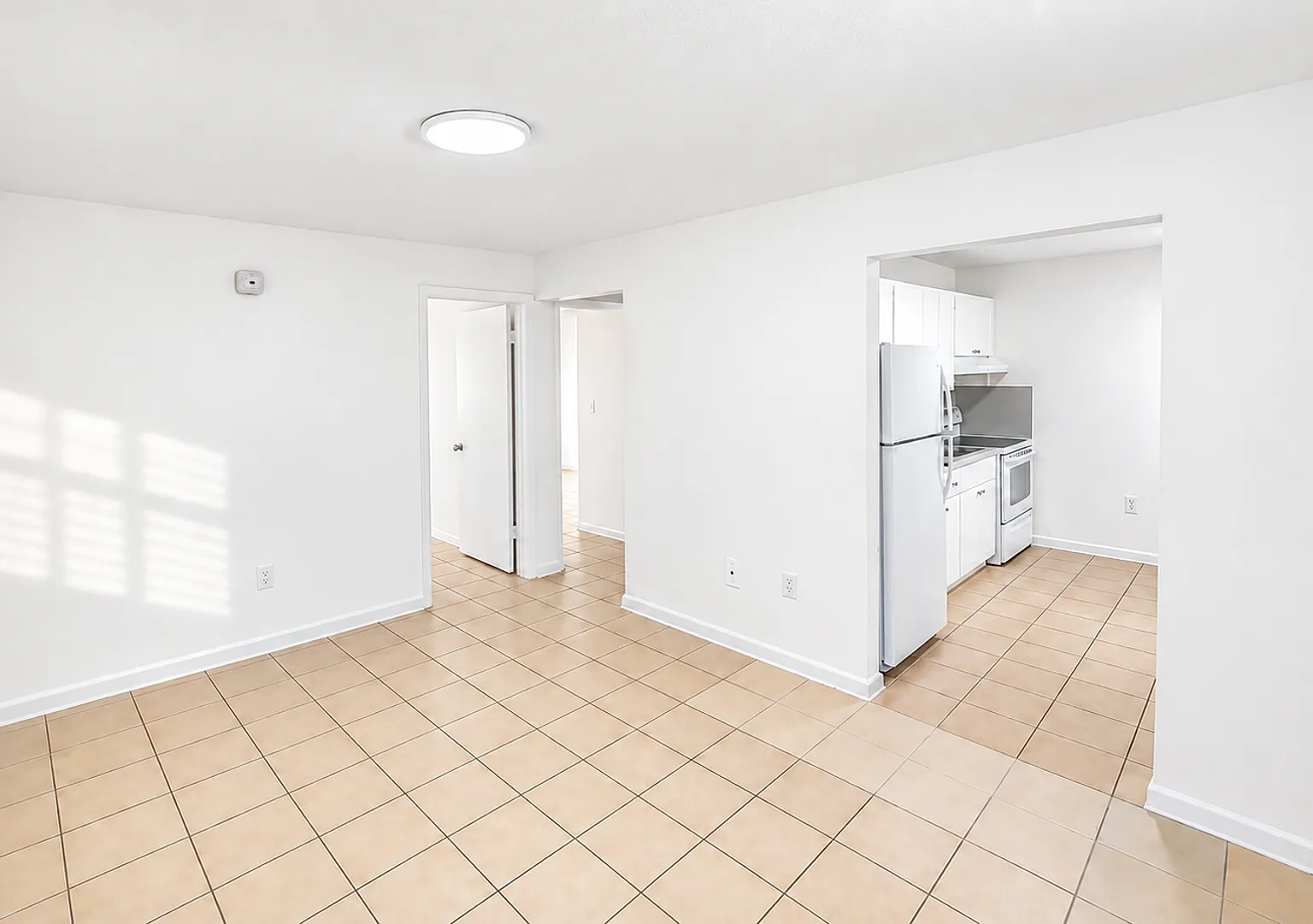 Danielle Apartments — Photo 4