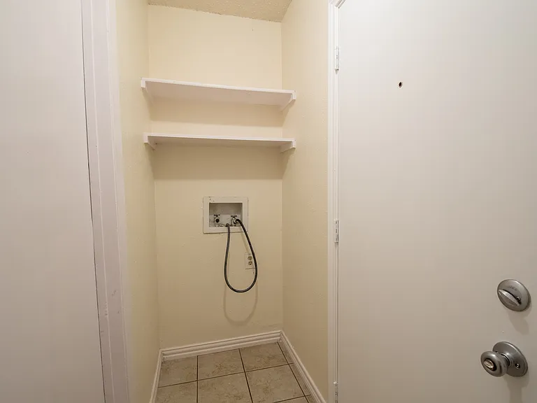 2513 Trailridge Dr — Photo 28