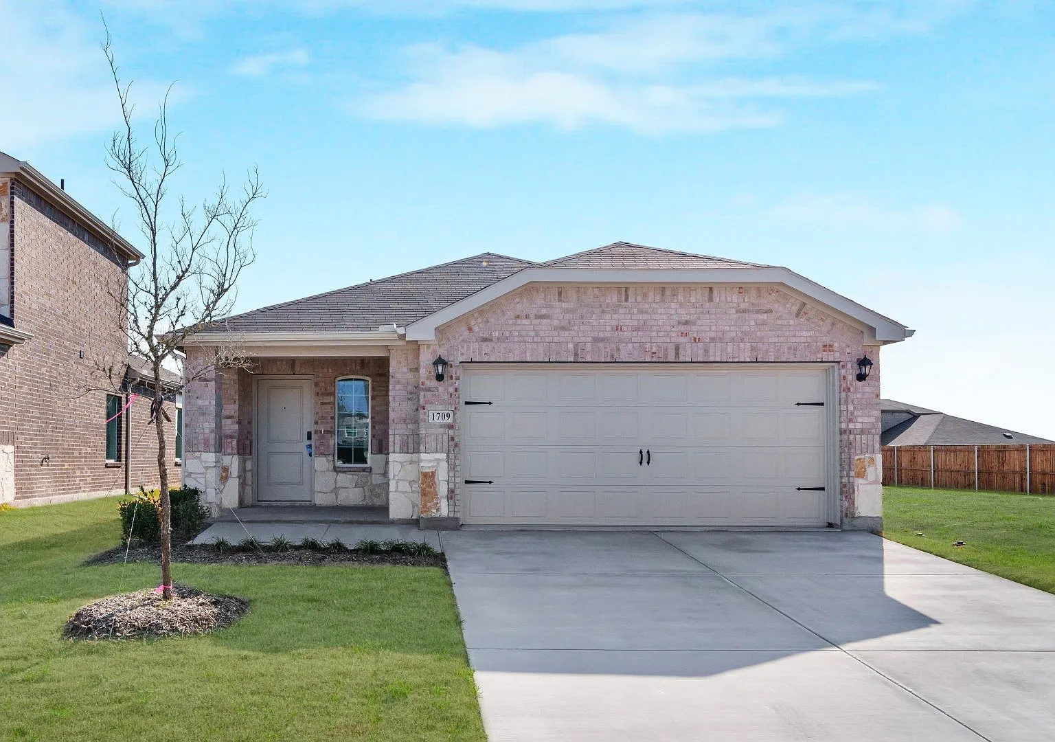 1709 Potomac Ln — Photo 1