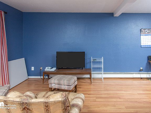2nd image of 1313 Juneau St