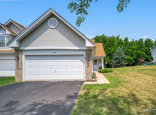 453 Prairieview Dr, Oswego, IL 60543