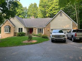 7585 Herrington Ave NE, Belmont, MI 49306