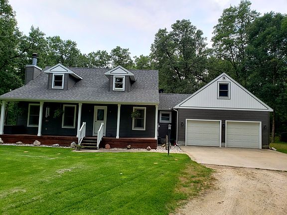 2nd image of 975 Snaedle Dr