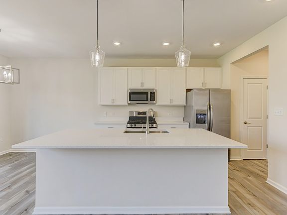 5th image of 8362 Kannon Dr