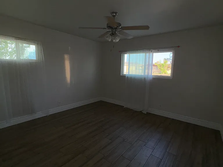 406 S Balboa Rd — Photo 22