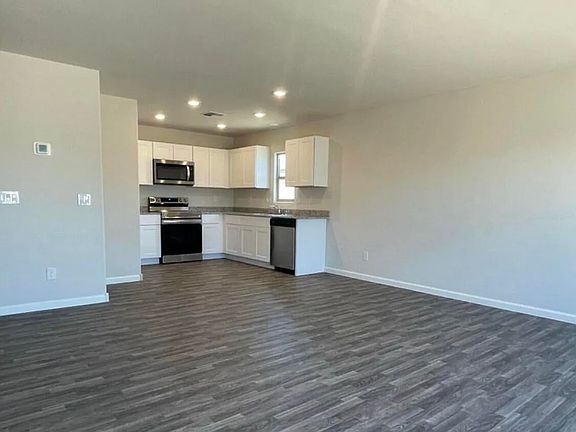 3rd image of 251 S Picacho Heights Rd