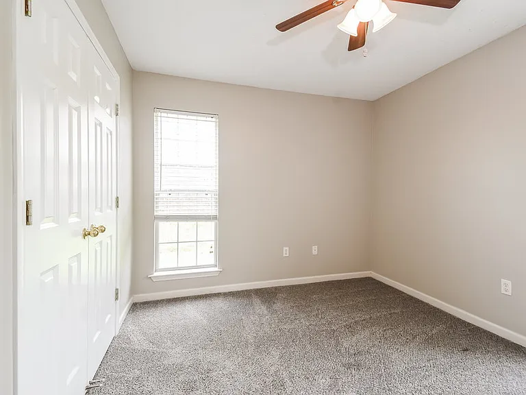 8181 Martin Dr — Photo 15