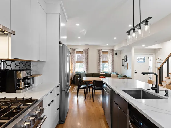 39 Essex St, Charlestown, MA 02129