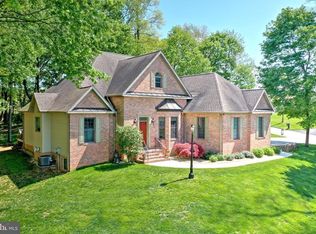 7 Picnic Ln, New Freedom, PA 17349