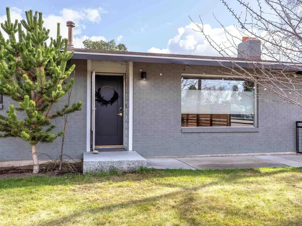 4948 W Greenbrier Dr, Boise, ID 83705