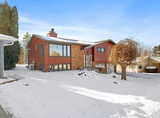 1715 Fox Hill Rd, Sheboygan, WI 53081