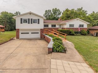 15393 Albion Rd, Strongsville, OH 44136