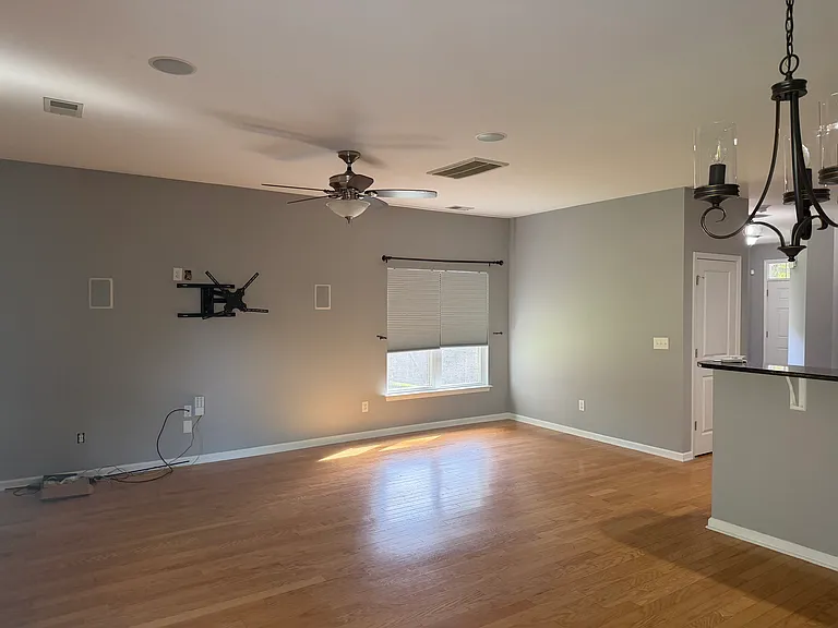 2047 Chilhowee Dr — Photo 7